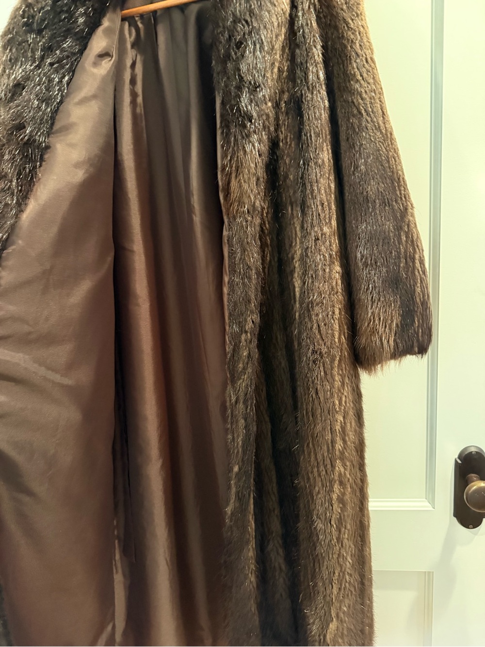 Long Brown Women's Fur Coat - Picture 3 of 5